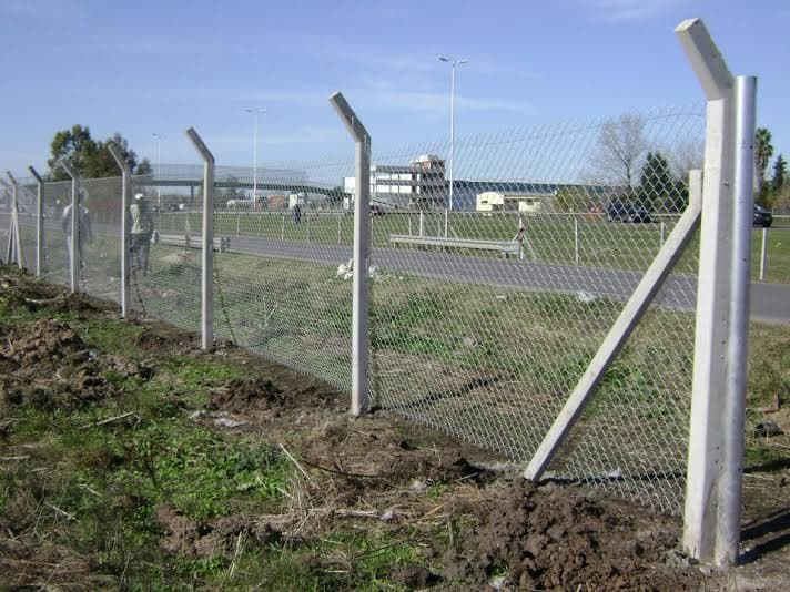 Imagen del proyecto: Colocacion de varios kilometros de alambrado