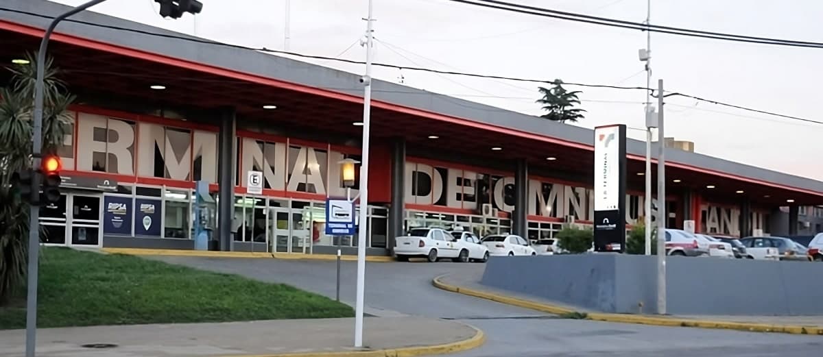 Imagen del proyecto: Reacondicionamiento del techado completo de la terminal de omnibus de Tandil